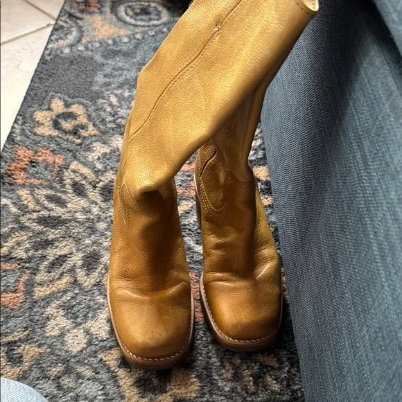 Amanda Smith Yellow Heeled Boots Sleek Design - Picture 5 of 5